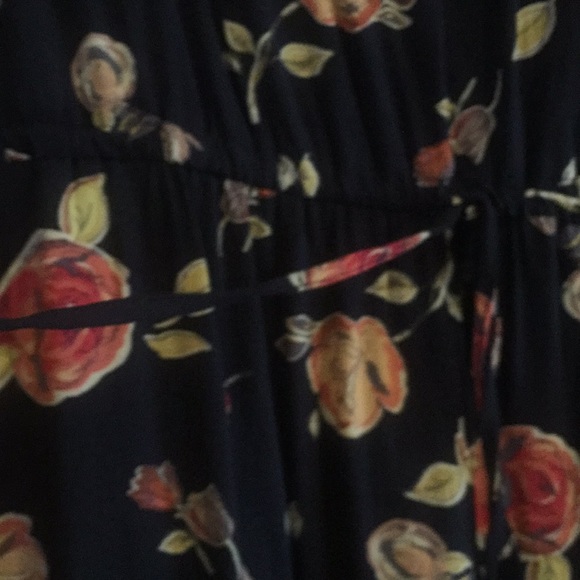 Dress - Lauren Conrad - Picture 6 of 8